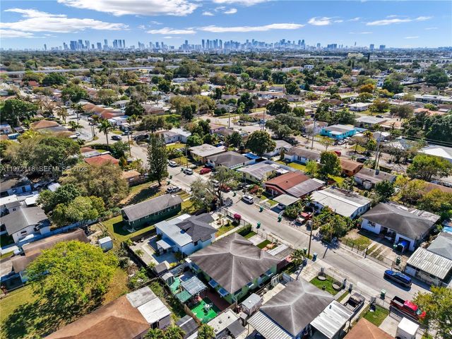 3049 NW 51st St, Miami, FL 33142