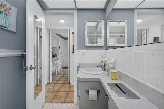 1250 S PINELLAS AVENUE 1008, Tarpon Springs, FL 34689
