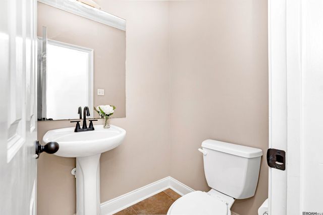 14628 Lake Town Dr, Baton Rouge, LA 70810