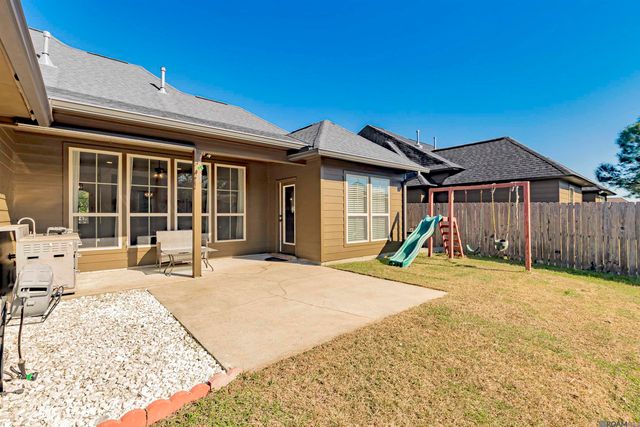 14628 Lake Town Dr, Baton Rouge, LA 70810