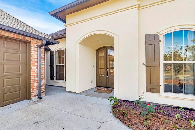 14628 Lake Town Dr, Baton Rouge, LA 70810