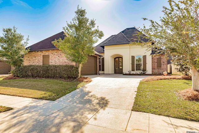 14628 Lake Town Dr, Baton Rouge, LA 70810