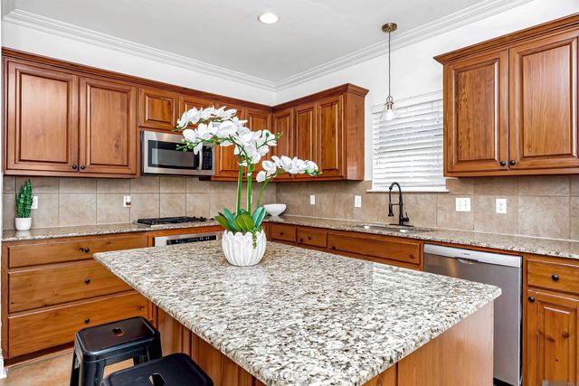 14628 Lake Town Dr, Baton Rouge, LA 70810