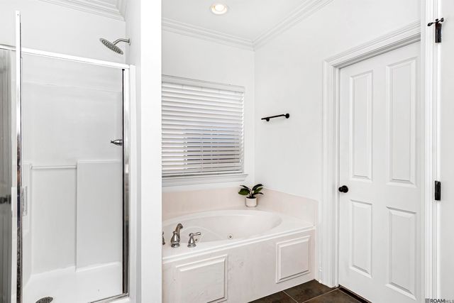 14628 Lake Town Dr, Baton Rouge, LA 70810