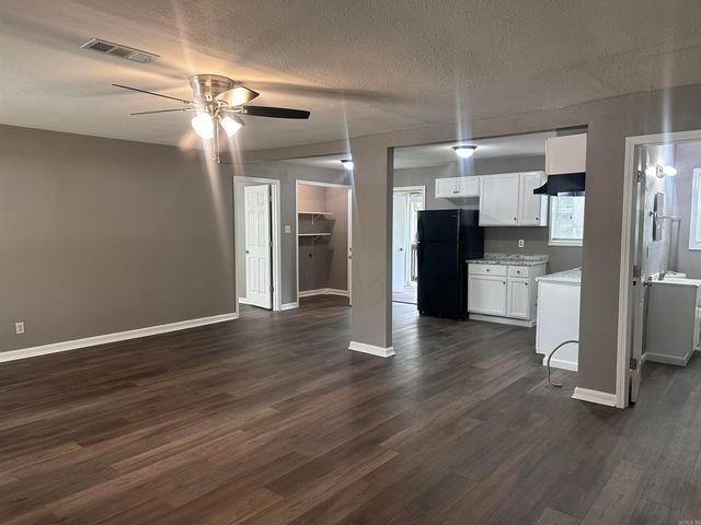 6705 Tracy Avenue, Little Rock, AR 72206