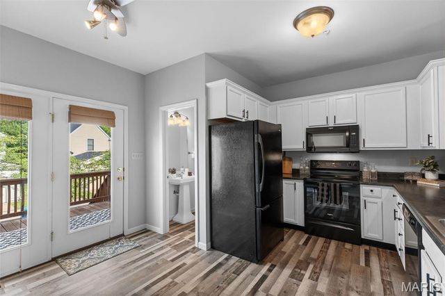 3330 Shutten Way, St Charles, MO 63301