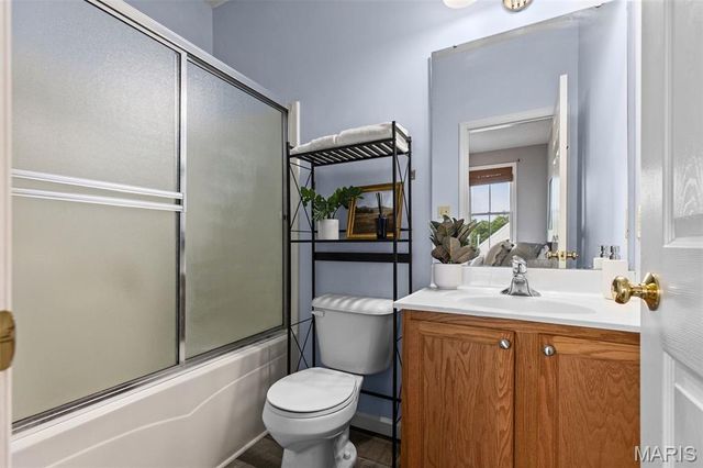 3330 Shutten Way, St Charles, MO 63301