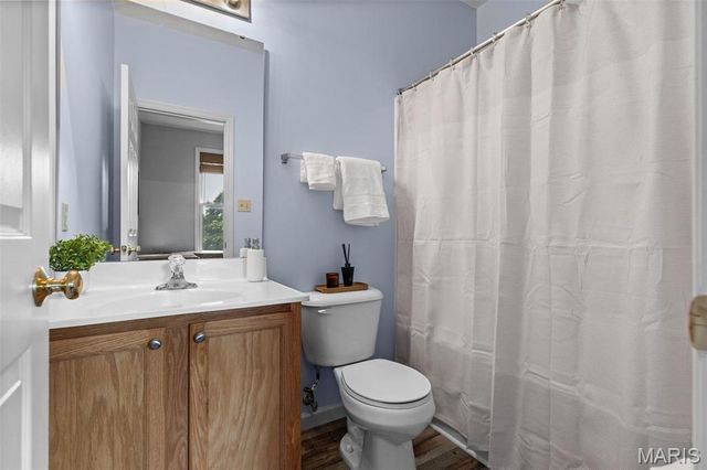 3330 Shutten Way, St Charles, MO 63301