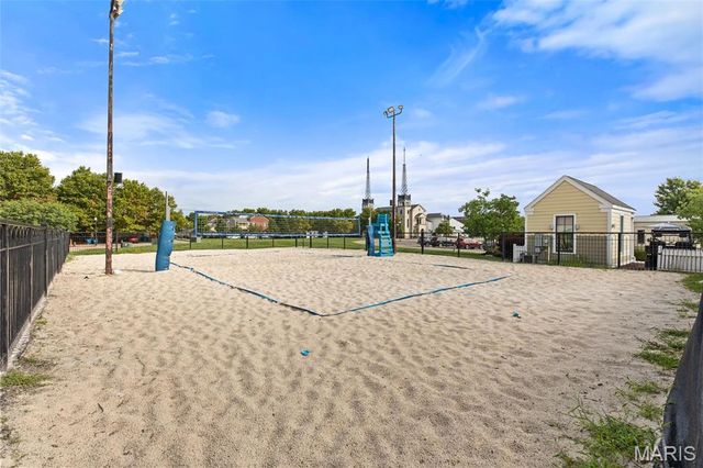 3330 Shutten Way, St Charles, MO 63301