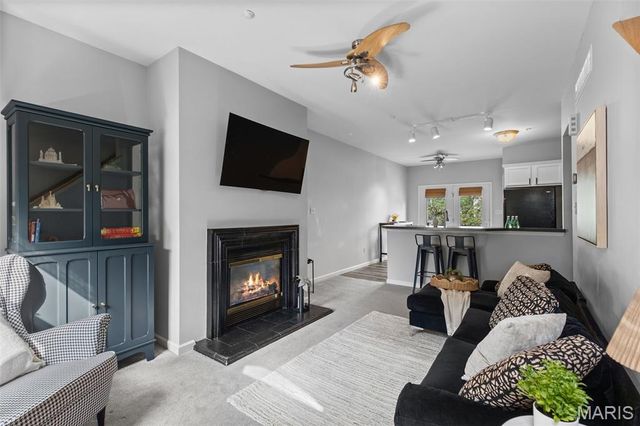 3330 Shutten Way, St Charles, MO 63301