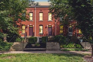 3330 Shutten Way, St Charles, MO 63301