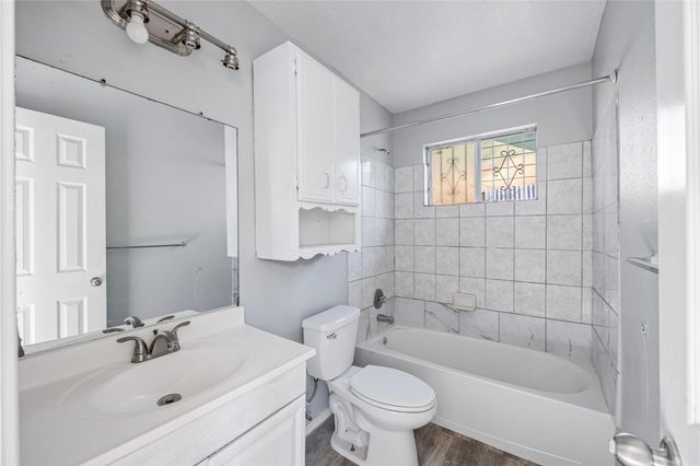 11018 Clark Road, Houston, TX 77076