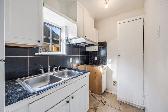 11018 Clark Road, Houston, TX 77076