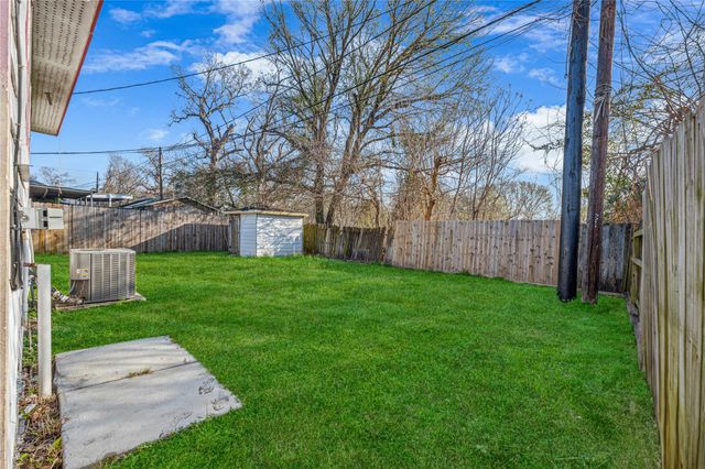 11018 Clark Road, Houston, TX 77076