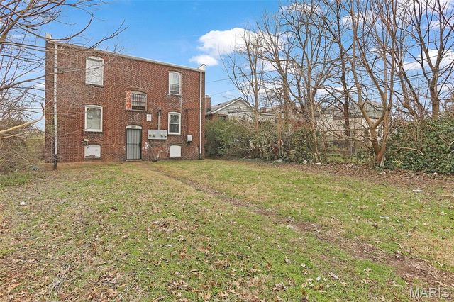 2739 Semple Avenue, St Louis, MO 63112