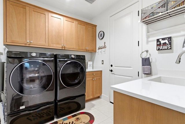 2041 Santoro Way, Hollister, CA 95023