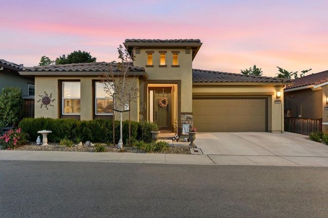 2041 Santoro Way, Hollister, CA 95023