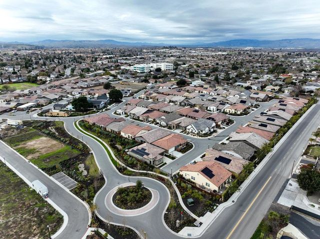 2041 Santoro Way, Hollister, CA 95023