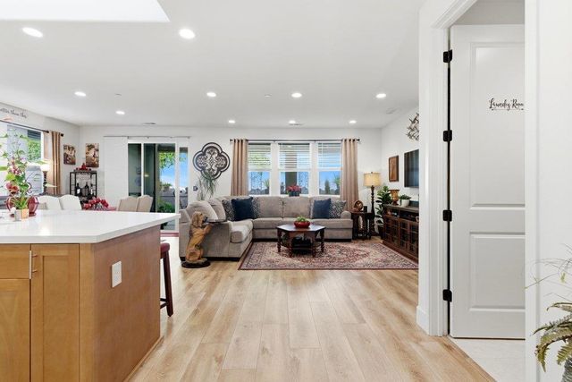 2041 Santoro Way, Hollister, CA 95023