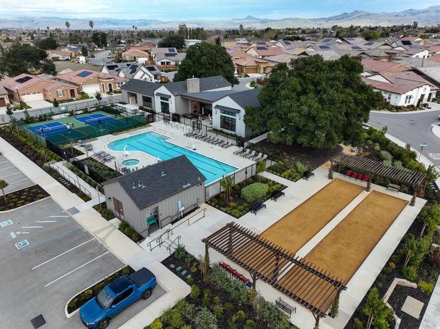 2041 Santoro Way, Hollister, CA 95023