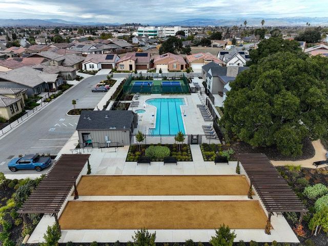 2041 Santoro Way, Hollister, CA 95023