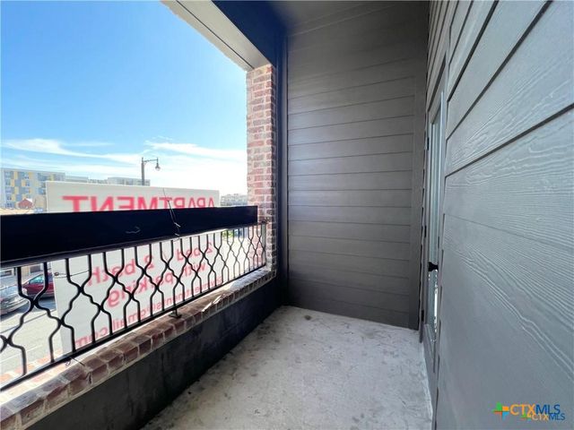 301 N LBJ Drive 203, San Marcos, TX 78666