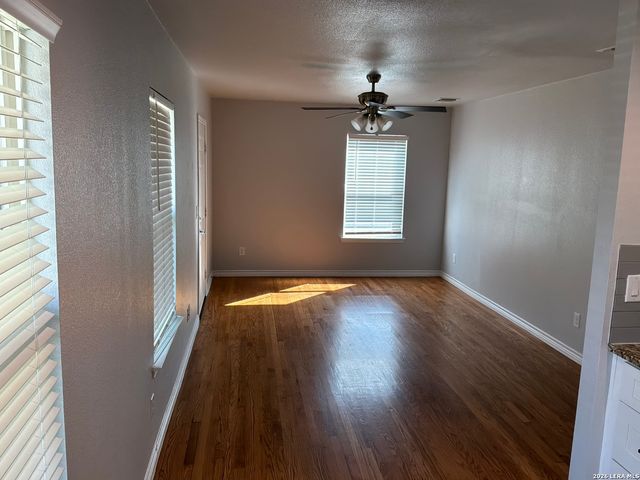 760 LINDA LOU DR, San Antonio, TX 78223