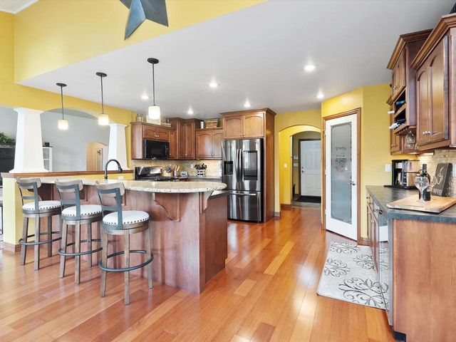 2690 PRAIRIE GARDEN TRAIL, Green Bay, WI 54313