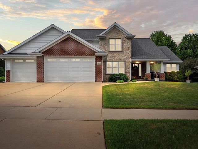 2690 PRAIRIE GARDEN TRAIL, Green Bay, WI 54313