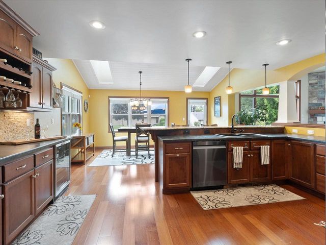 2690 PRAIRIE GARDEN TRAIL, Green Bay, WI 54313