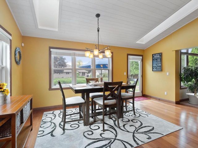2690 PRAIRIE GARDEN TRAIL, Green Bay, WI 54313