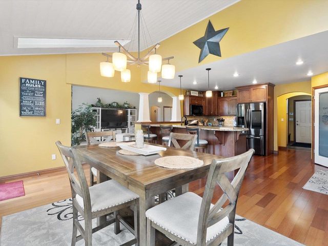 2690 PRAIRIE GARDEN TRAIL, Green Bay, WI 54313