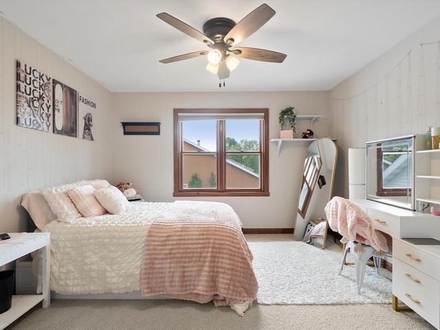 2690 PRAIRIE GARDEN TRAIL, Green Bay, WI 54313