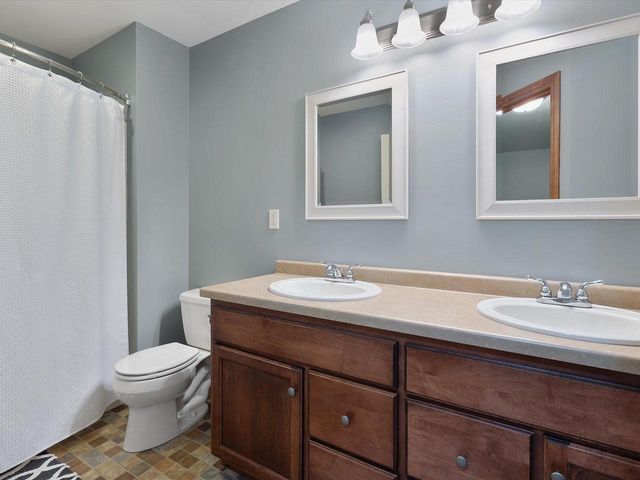 2690 PRAIRIE GARDEN TRAIL, Green Bay, WI 54313