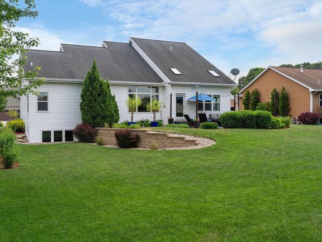 2690 PRAIRIE GARDEN TRAIL, Green Bay, WI 54313