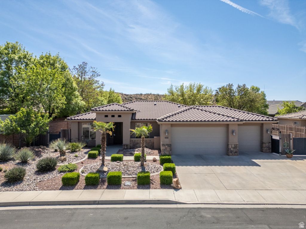 488 E 1525 S, Washington, UT 84780