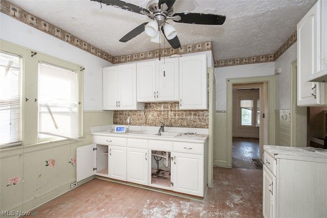 17200 Endora Road, Cleveland, OH 44112