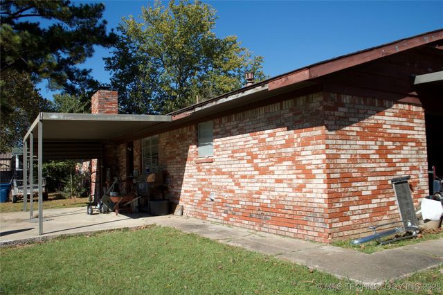 348 W Maple Lane, Atoka, OK 74525