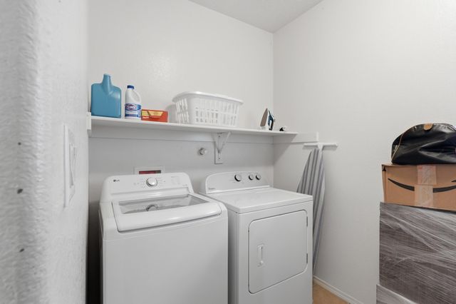 1267 Mirador Loop NE, Rio Rancho, NM 87144