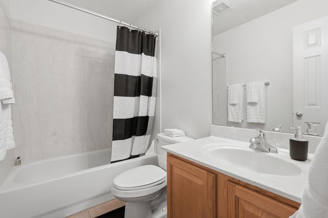 1267 Mirador Loop NE, Rio Rancho, NM 87144