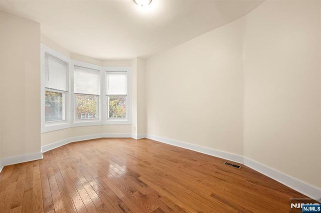 108 13th Street, Newark, NJ 07107