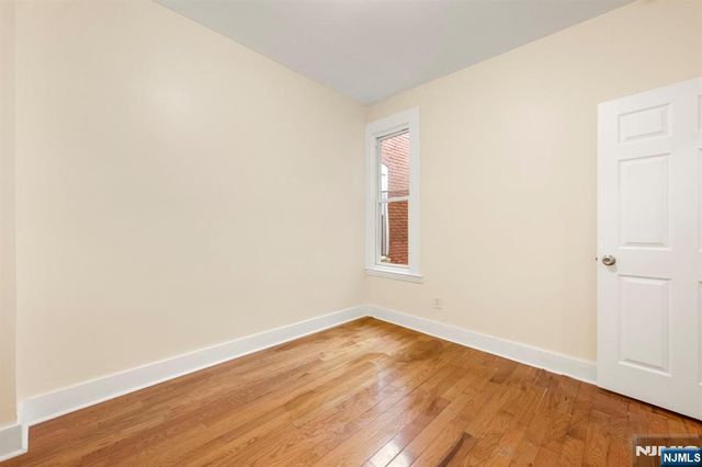 108 13th Street, Newark, NJ 07107