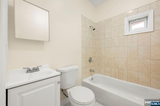 108 13th Street, Newark, NJ 07107