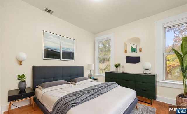 108 13th Street, Newark, NJ 07107