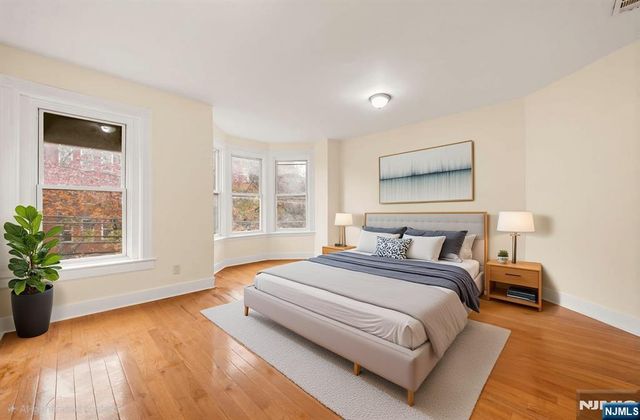 108 13th Street, Newark, NJ 07107