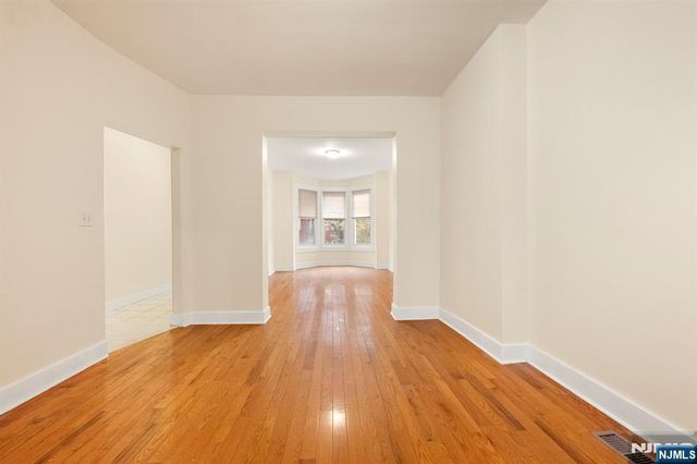 108 13th Street, Newark, NJ 07107