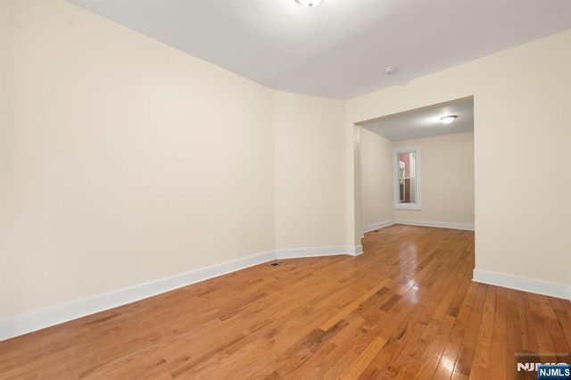 108 13th Street, Newark, NJ 07107