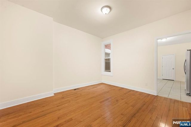 108 13th Street, Newark, NJ 07107