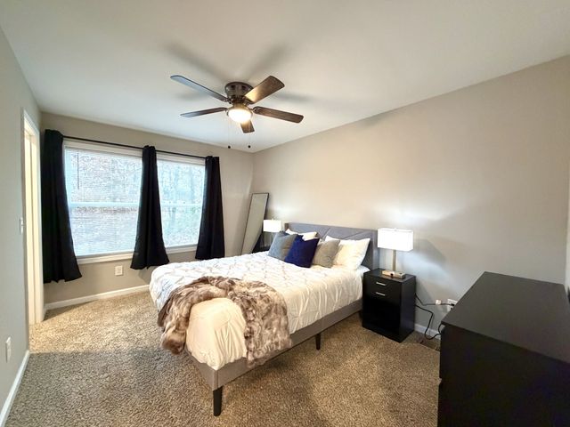 925 Woody Hills Dr, Clarksville, TN 37040