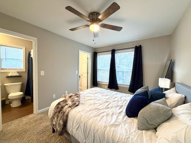 925 Woody Hills Dr, Clarksville, TN 37040